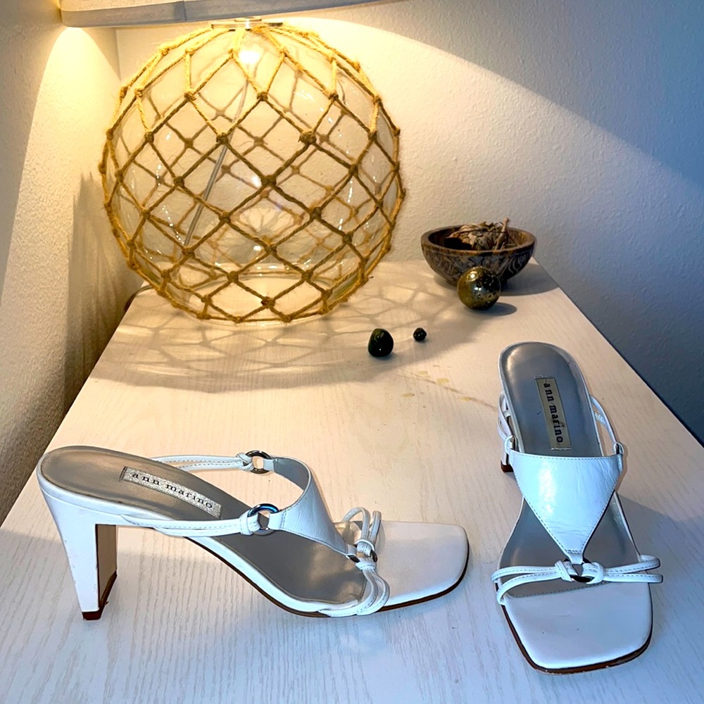 Leather strappy sandal